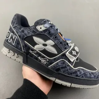 Louis Vuitton Tênis Lifestyle Preto Cinza com Upper Texturizado em Denim Prata X-Overlay