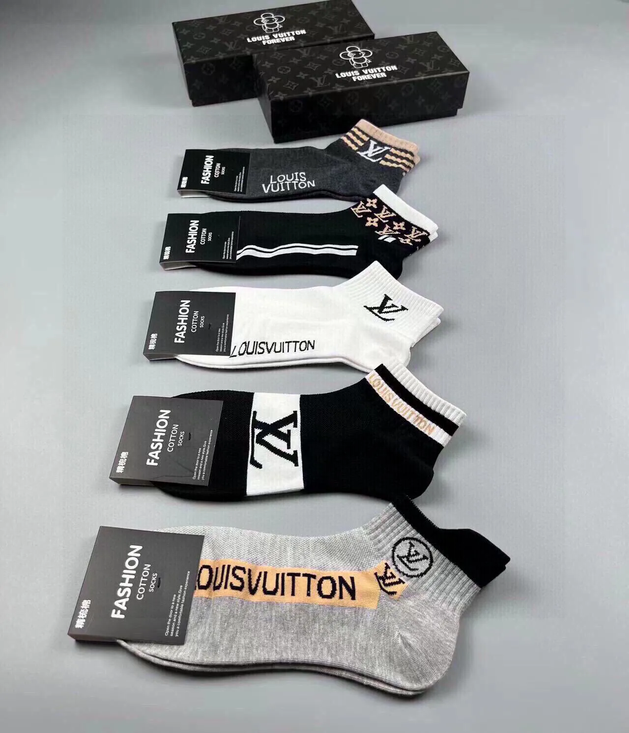 Louis Vuitton Black White Ankle-Length Cotton Knit Socks 2