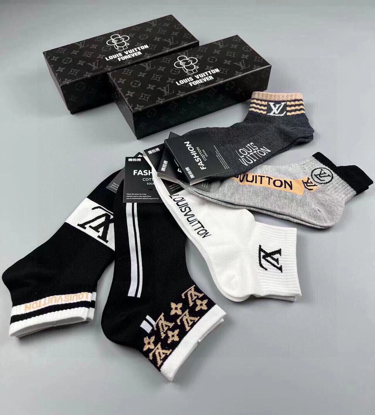 Louis Vuitton Black White Ankle-Length Cotton Knit Socks 3