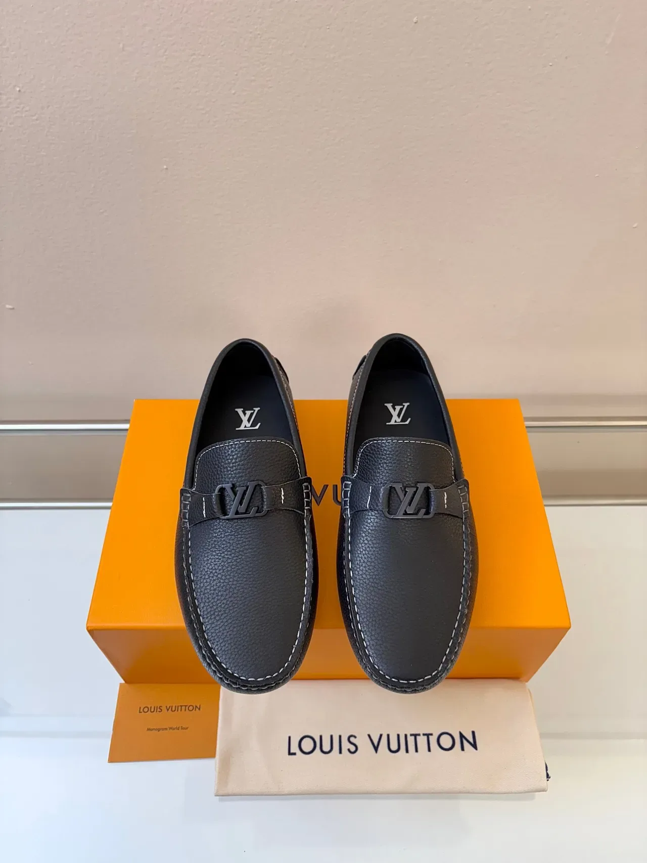 Louis Vuitton Black White Pebbled Leather LV Monogram Buckle Loafer 9