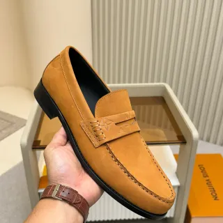 Louis Vuitton বাদামী কালো সুয়েড উপরের অংশ বিপরীত সেলাই লুফার