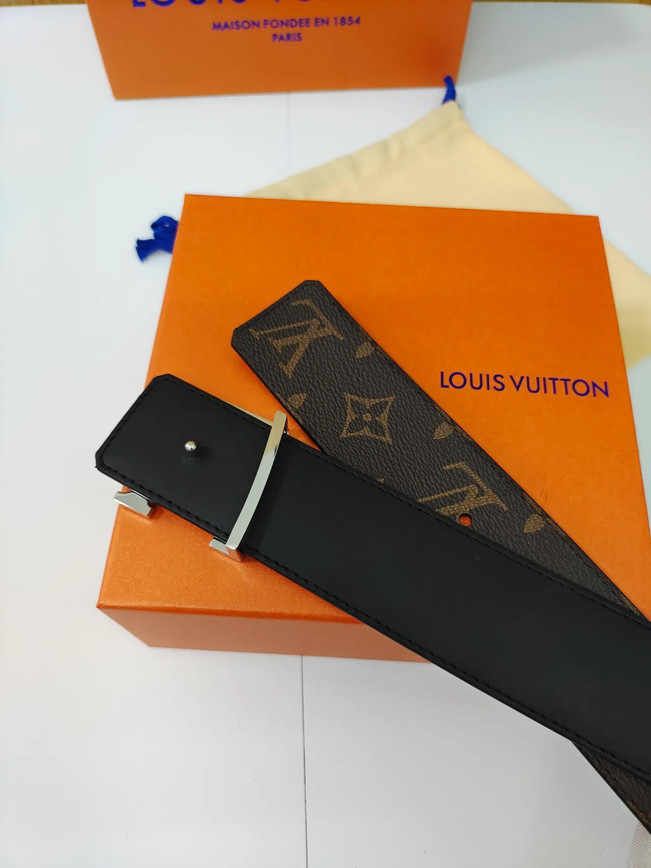 Louis Vuitton Brown Gold Monogram Canvas Large Metallic LV Buckle Leather Belt 5