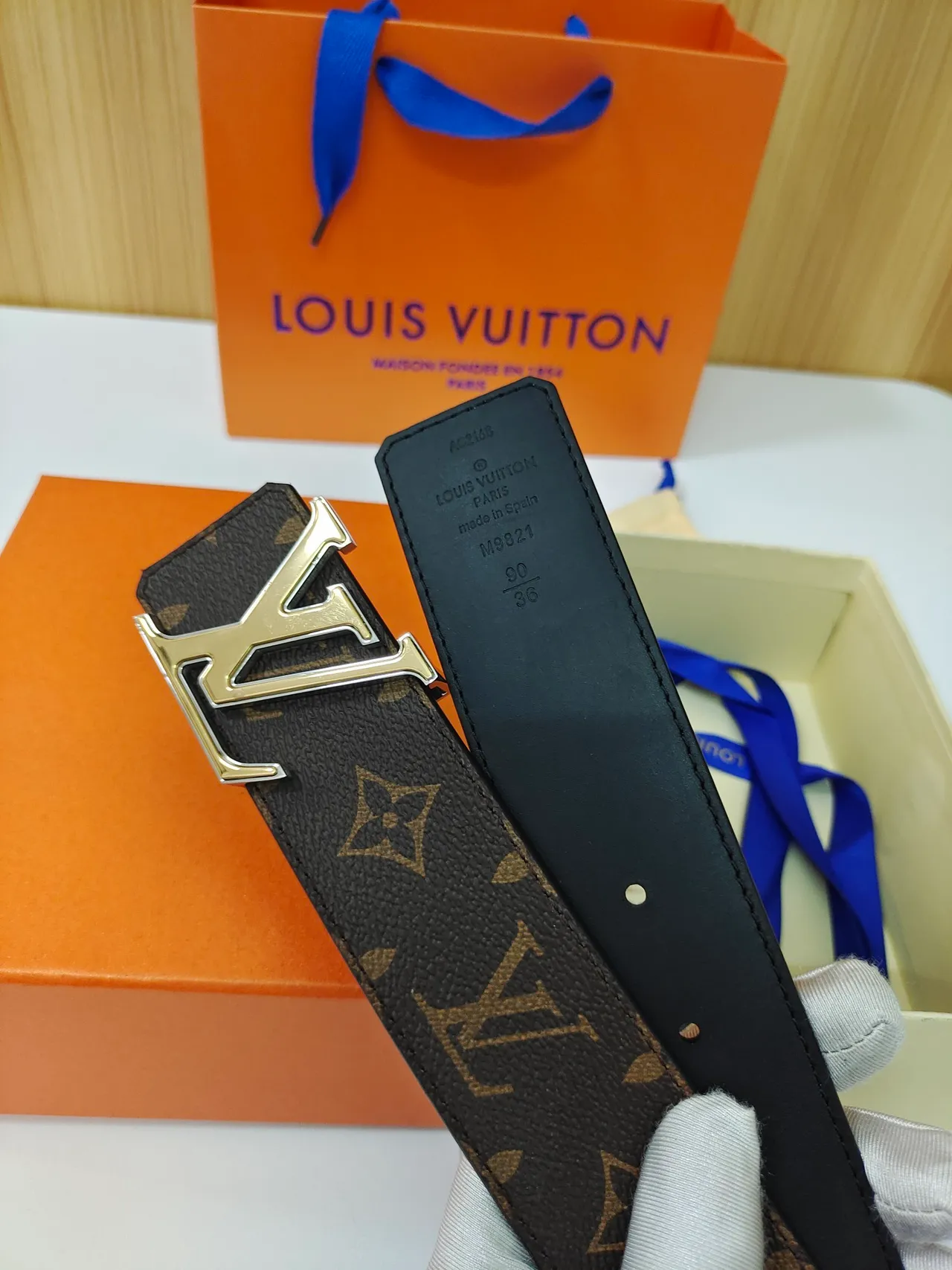 Louis Vuitton Brown Gold Monogram Canvas Large Metallic LV Buckle Leather Belt 6
