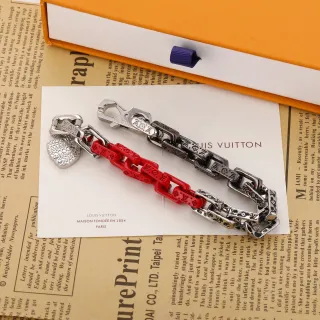 Louis Vuitton pulsera de cadena roja plateada monogrammed cristal-embellished corazón charm pulsera