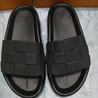 Louis Vuitton Correa a Cuadros Pantuflas Negras