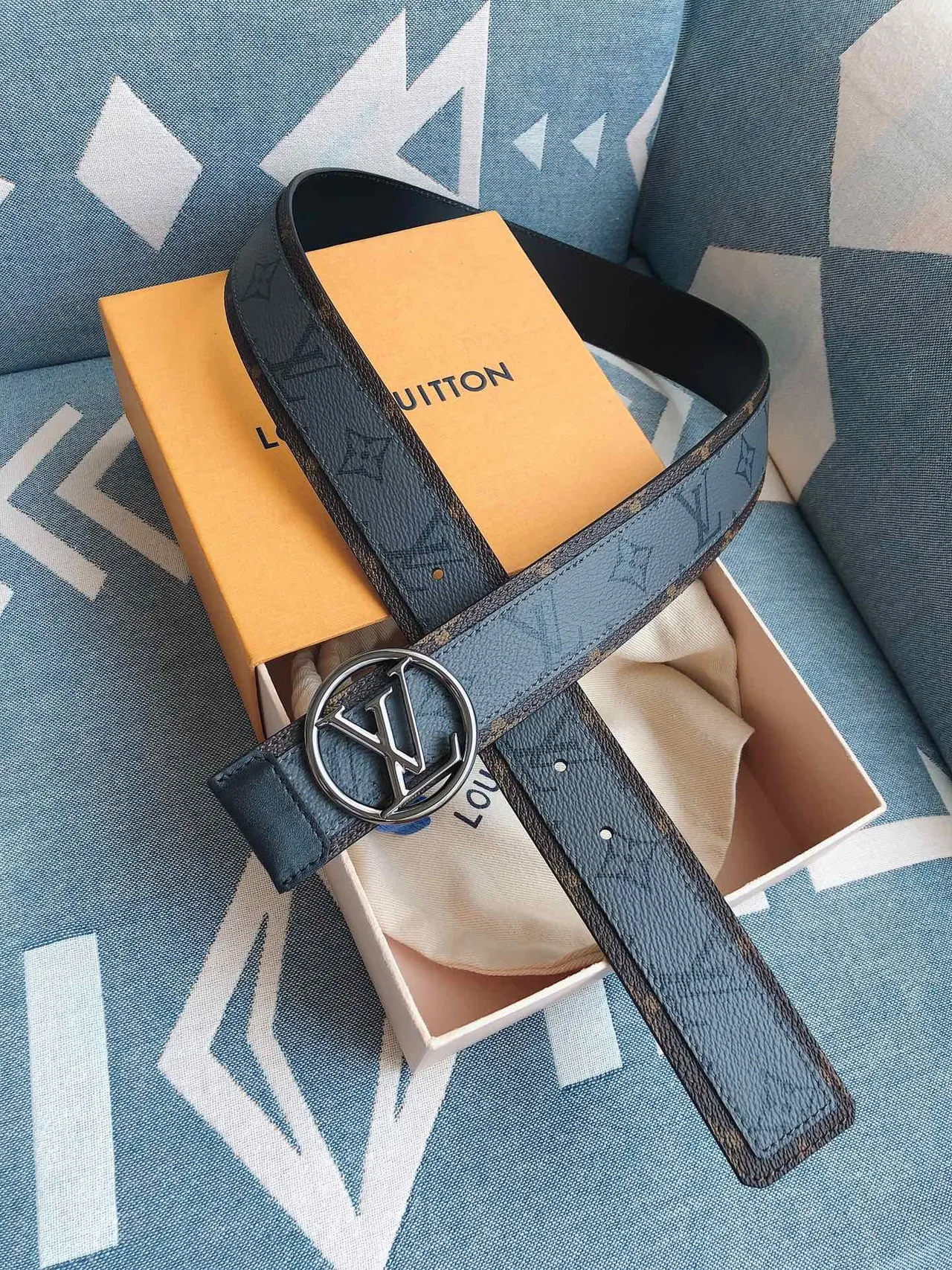 Louis Vuitton Circle Belt Gray Monogram Eclipse Leather Belt 4