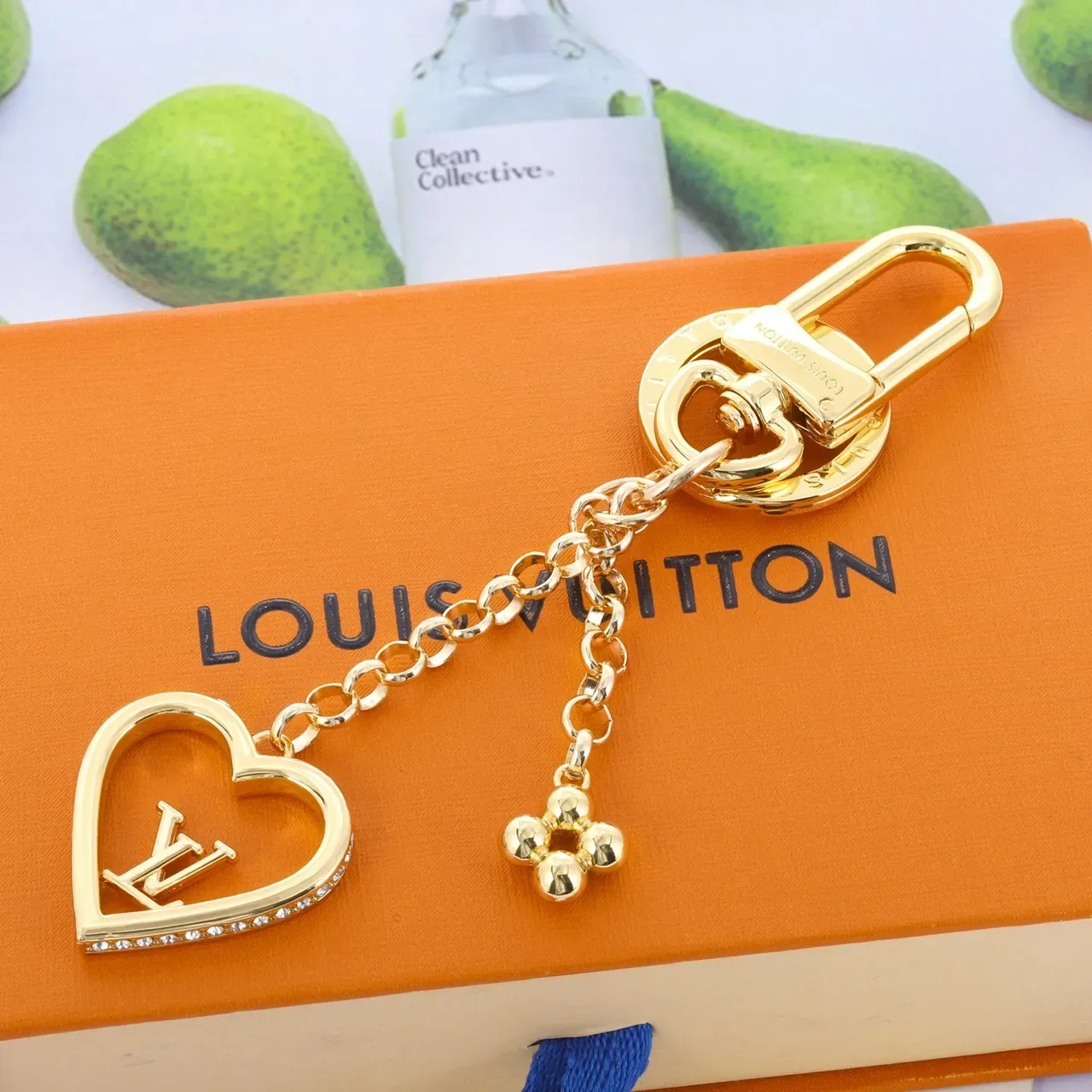 سوار قلادة Louis Vuitton CoEUR من المعدن الذهبي الأزرق على شكل قلب 6