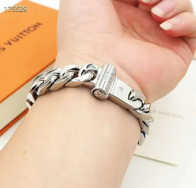 Louis Vuitton Curb Chain Silver-Tone Metal Bracelet 4