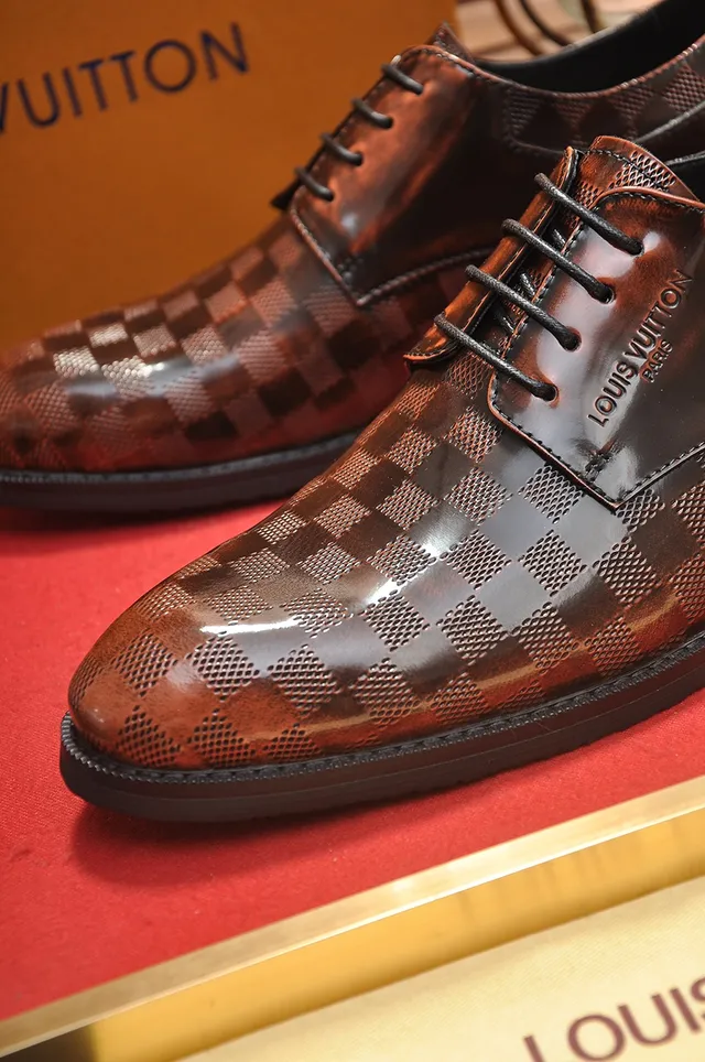 Louis Vuitton Damier Check Sapatos Oxford Marrom Polido 2