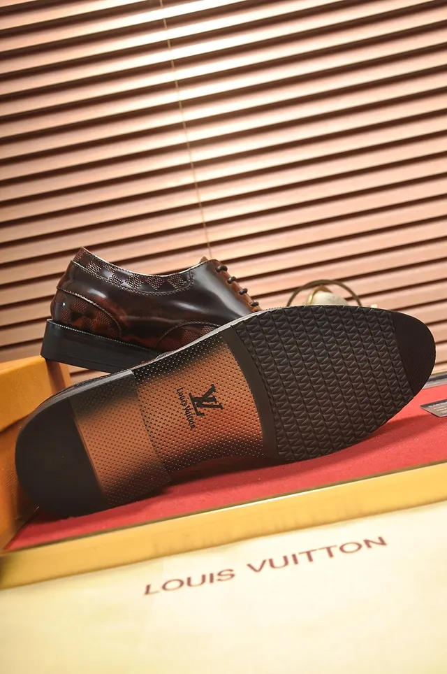 Louis Vuitton Damier Check Sapatos Oxford Marrom Polido 3