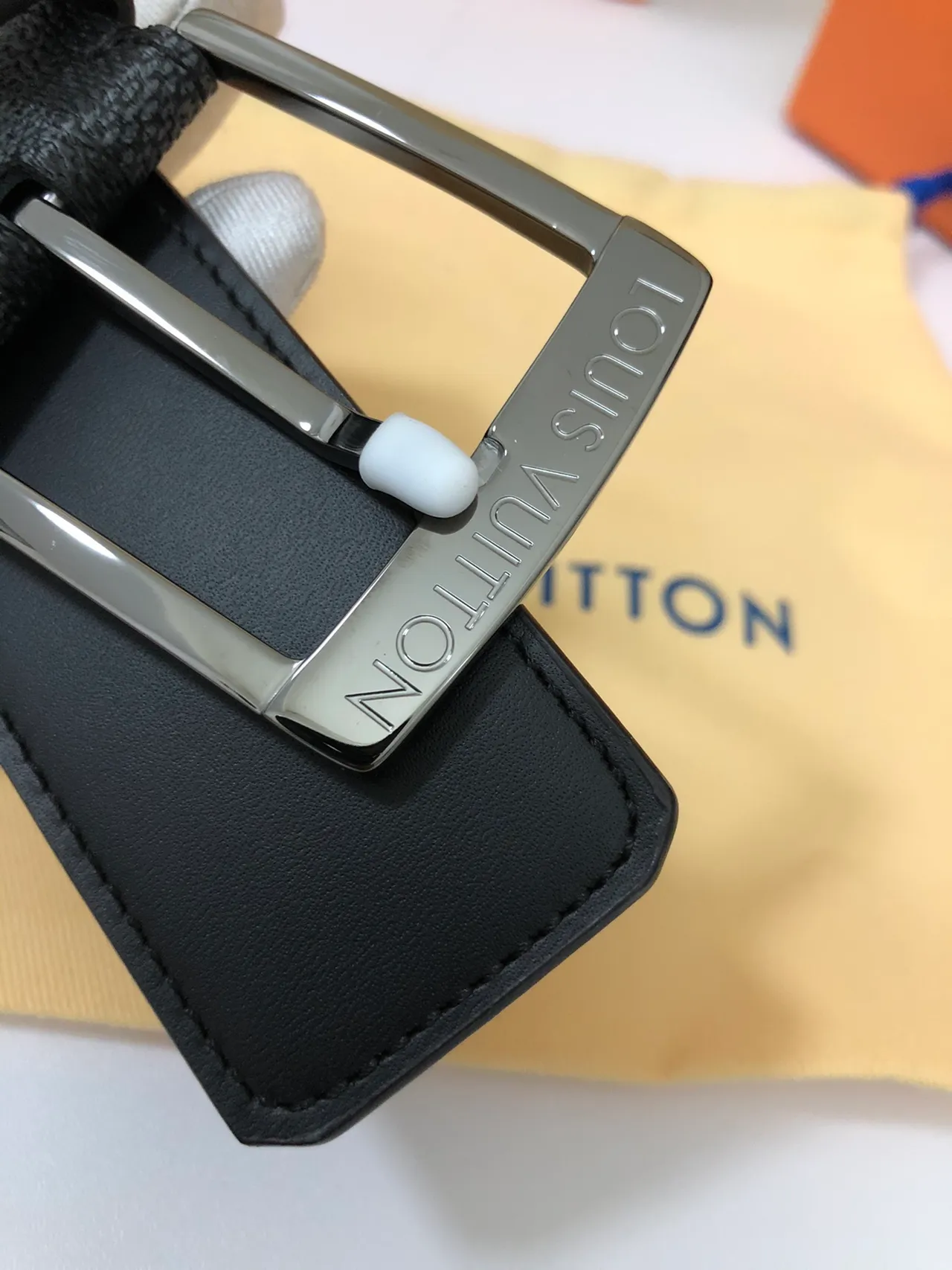 Louis Vuitton Damier ग्रेफाइट काला भूरा Monogram Canvas Polished Silver-Tone Buckle Leather Belt 2