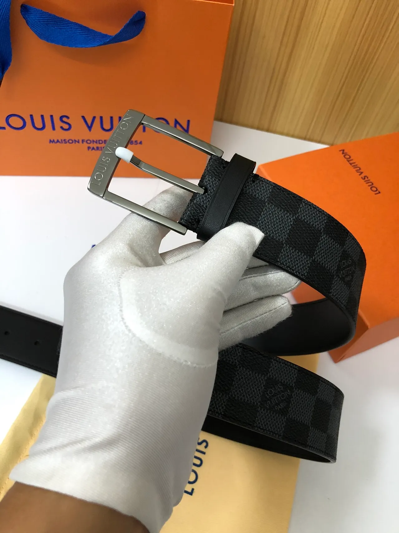 Louis Vuitton Damier ग्रेफाइट काला भूरा Monogram Canvas Polished Silver-Tone Buckle Leather Belt 5