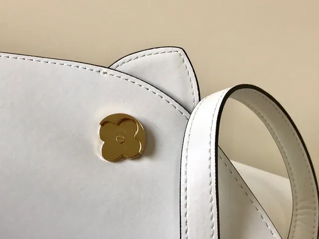 Louis Vuitton Dauphine White Leather Underarm Bag 7