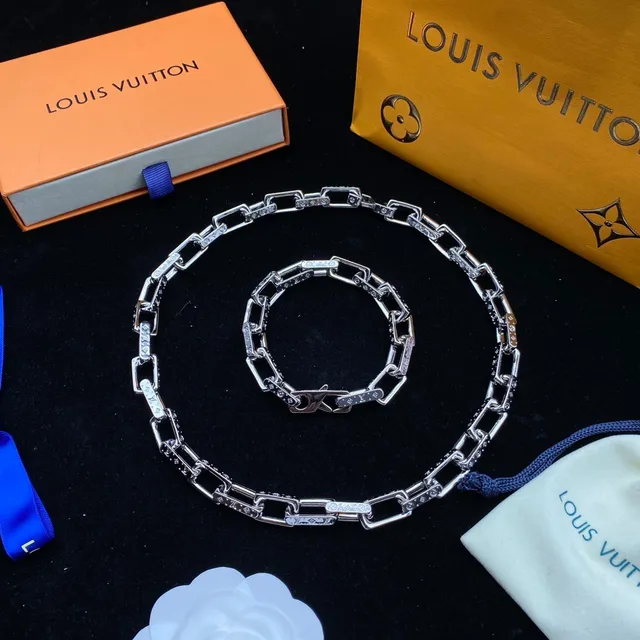 Louis Vuitton Engraved Monogram Floral Chain Bracelet 3
