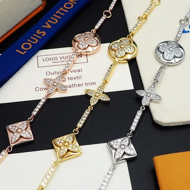 Louis Vuitton Floral Quatrefoil Pavé Crystal Rose Gold Bracelet 3