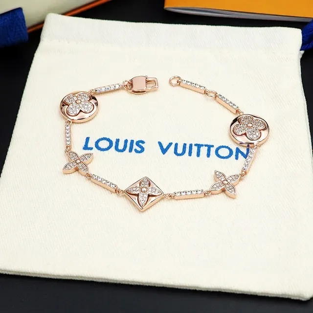 Louis Vuitton Floral Quatrefoil Pavé Crystal Rose Gold Bracelet 5