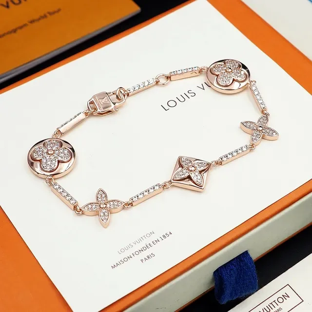 Louis Vuitton Floral Quatrefoil Pavé Crystal Rose Gold Bracelet 7