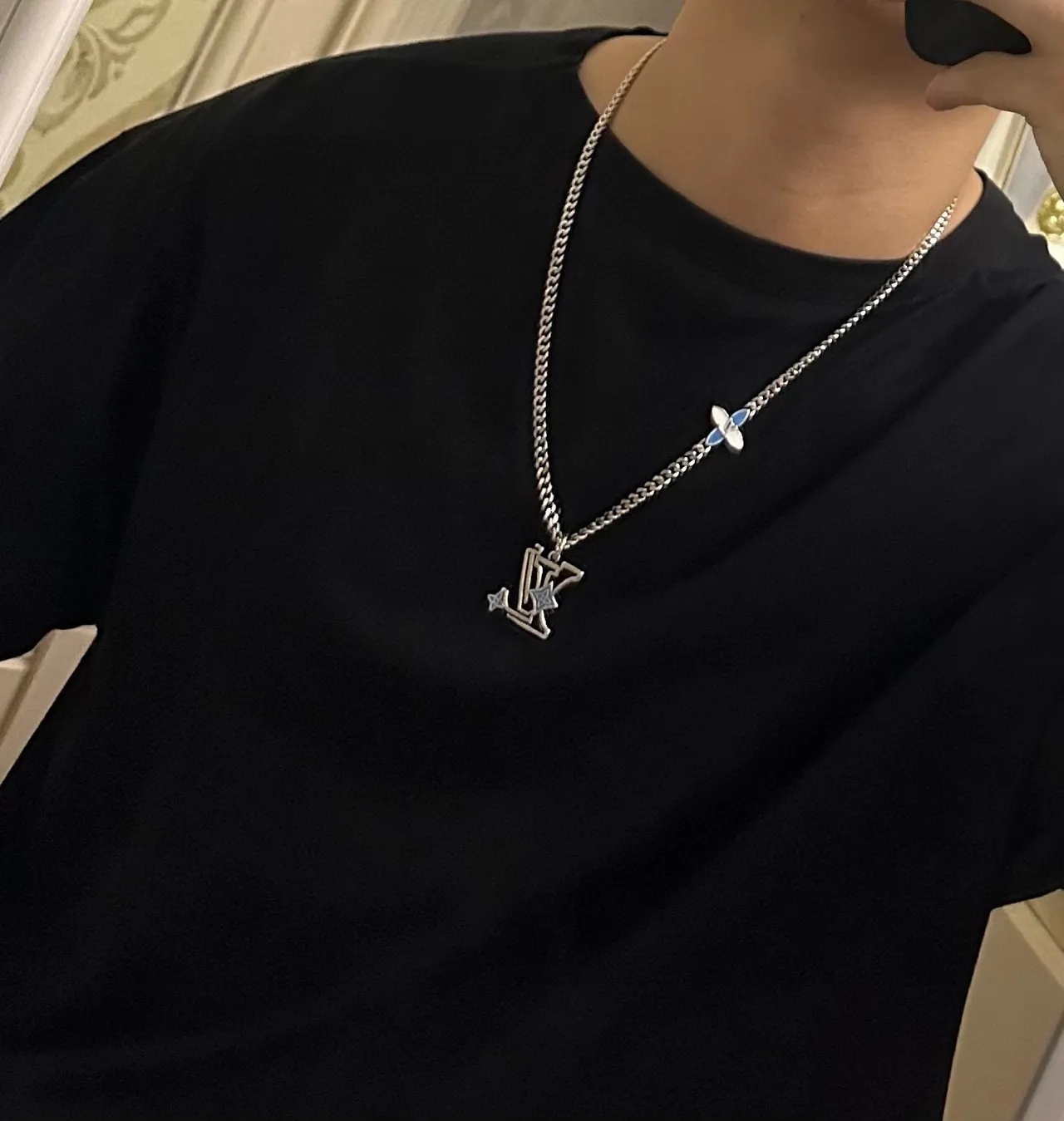 Louis Vuitton Flower Monogram Enamel Pendant Necklace 7