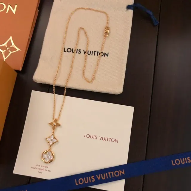Louis Vuitton Flower Motif Gold-Tone Mother-of-Pearl Necklace 2