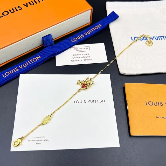 Louis Vuitton Gold Chain Interlocking LV Monogram Pendant Necklace 3