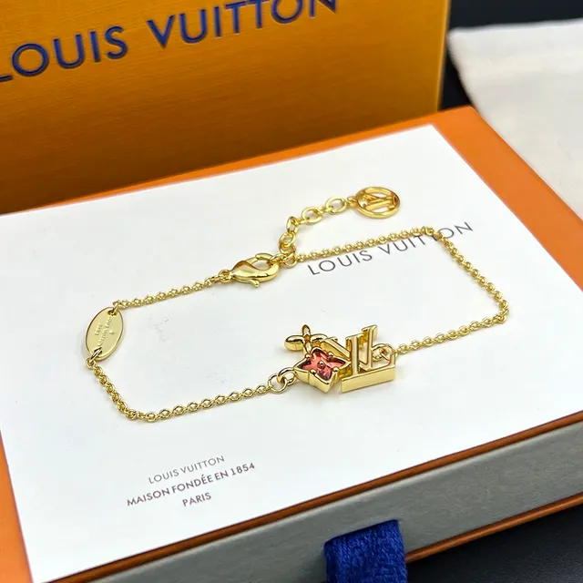 Louis Vuitton Gold Chain Interlocking LV Monogram Pendant Necklace 5