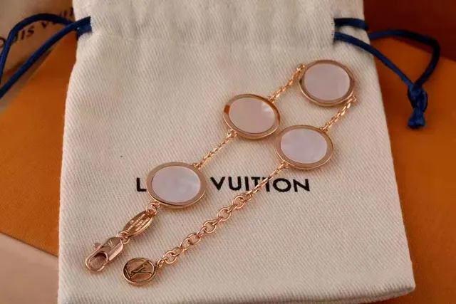Louis Vuitton Gold Silver Chain-Link Circular Medallion Bracelet 7