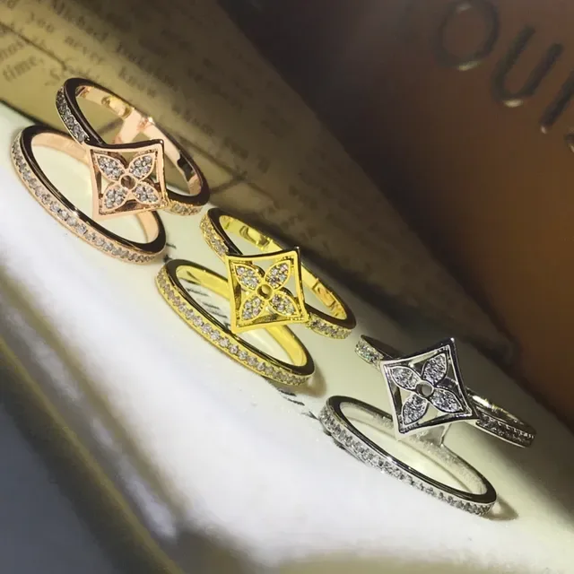 Louis Vuitton Gold Silver Rose Pavé Diamond Ring 4