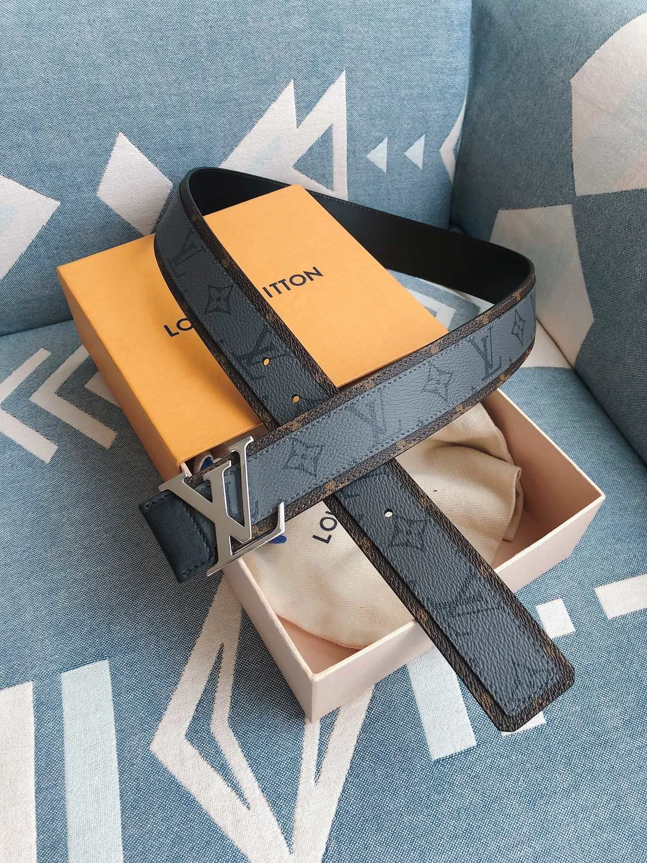 Louis Vuitton ধূসর বাদামী রিভার্সিবল মোনোগ্রাম রিভার্স প্রিন্ট লেদার বেল্ট 3