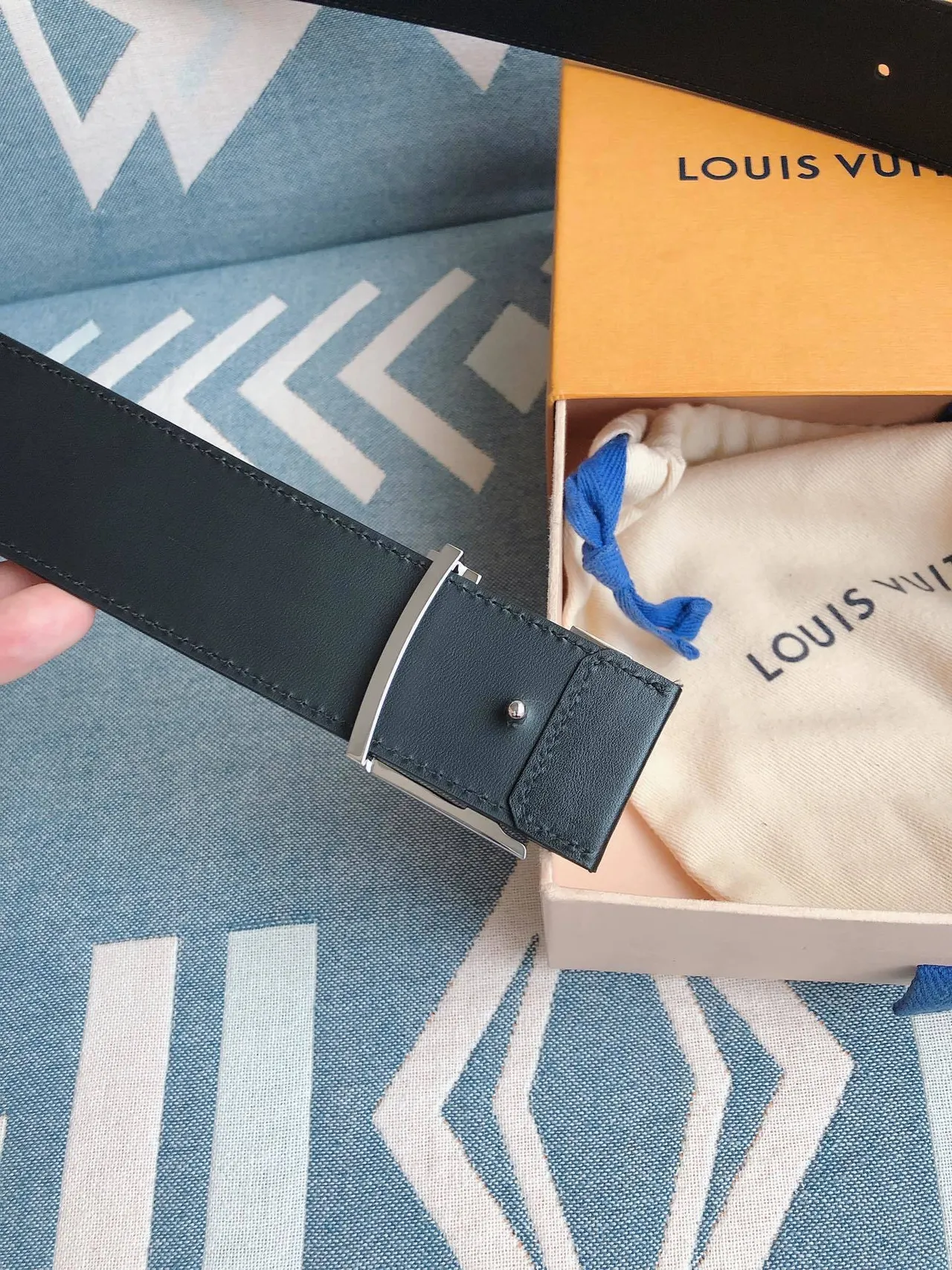 Louis Vuitton ধূসর বাদামী রিভার্সিবল মোনোগ্রাম রিভার্স প্রিন্ট লেদার বেল্ট 6