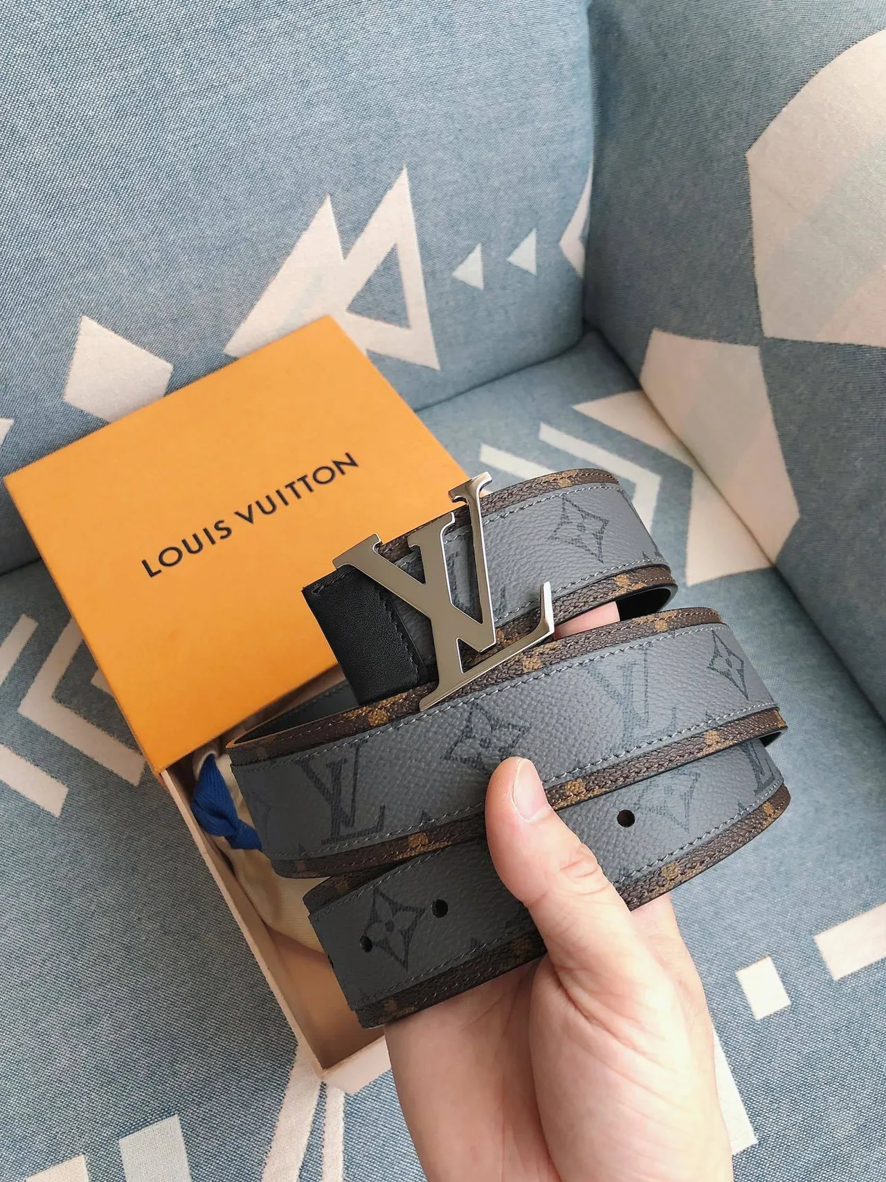 Louis Vuitton ধূসর বাদামী রিভার্সিবল মোনোগ্রাম রিভার্স প্রিন্ট লেদার বেল্ট 9