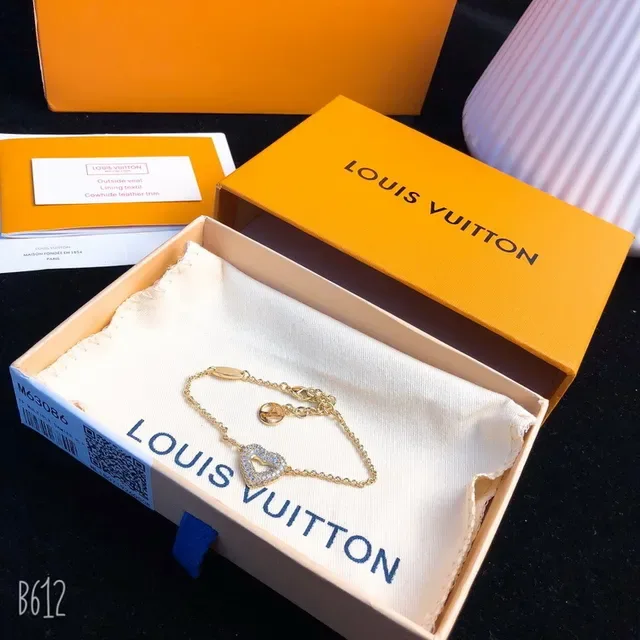 Louis Vuitton Heart Gold Silver Pavé Crystal Necklace 5