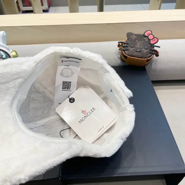 Louis Vuitton Hello Kitty Monogram Mini Bucket Bag 9