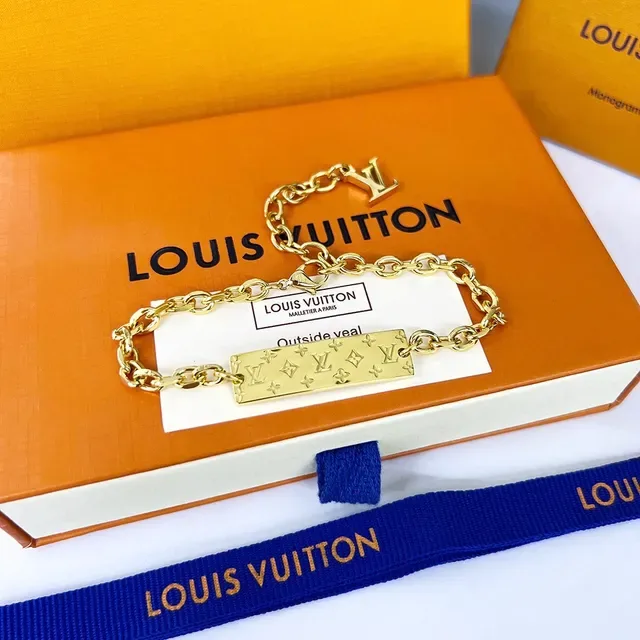 Louis Vuitton Iconic Monogram Gold-Tone Chain Bracelet 3