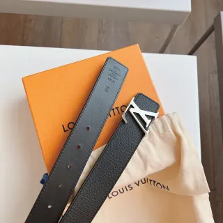 Louis Vuitton Interlocking LV Buckle Black Pebbled Leather Belt