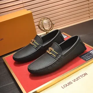 लुई विटन लोफर ब्लैक गोल्ड पेबल्ड लेदर मेटल LV बकल लोफर