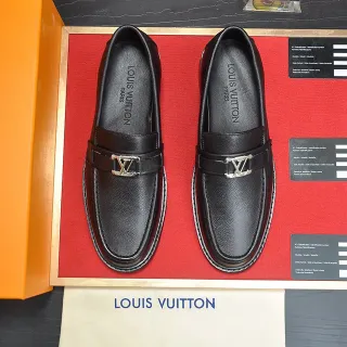 路易威登 黑色 粒面皮革 LV 扣 乐福鞋