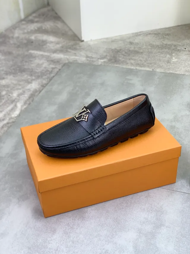 Louis Vuitton موسين أسود فضي جلد مموج معدن LV Monogram Buckle موسين 4