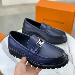 Louis Vuitton नेवी ब्लैक चमड़ा LV Logo बकल लोअफर