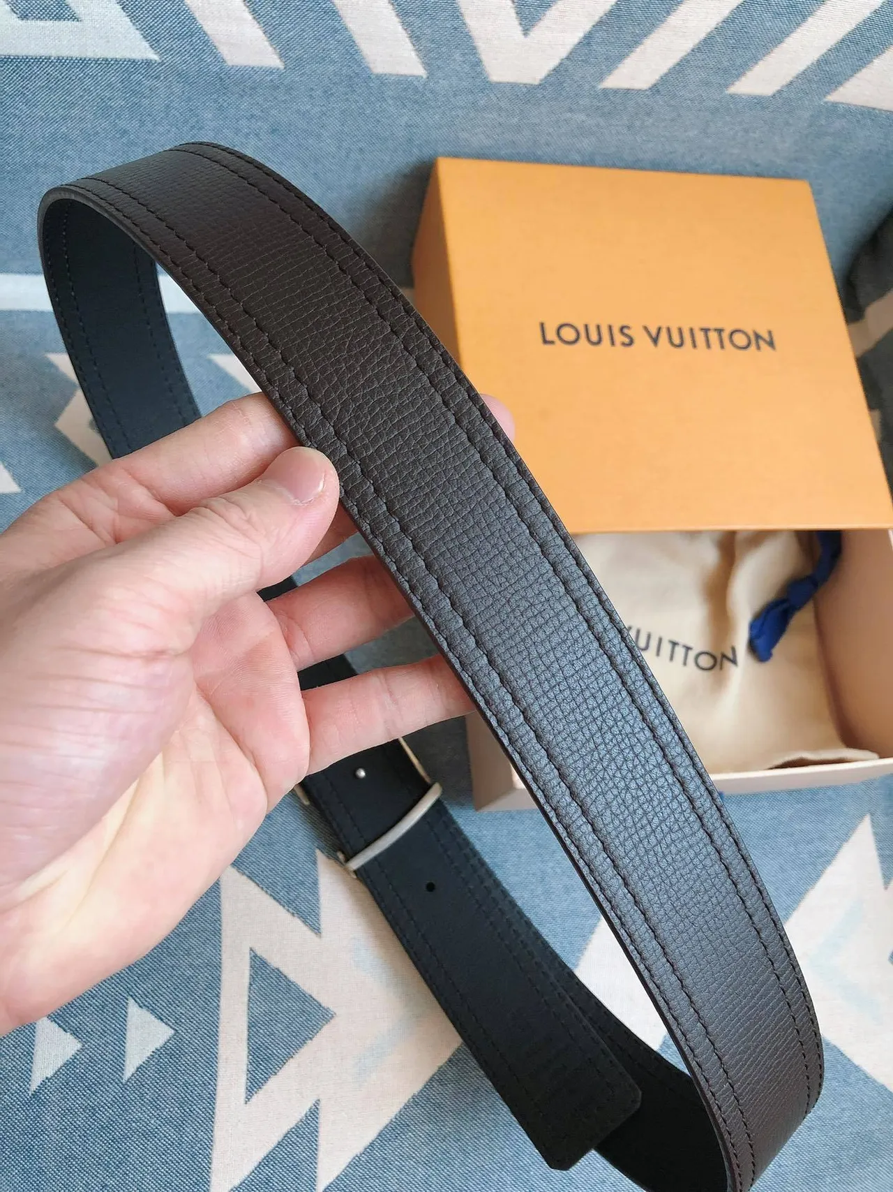 Louis Vuitton LV Belt Black Textured Leather Belt 3