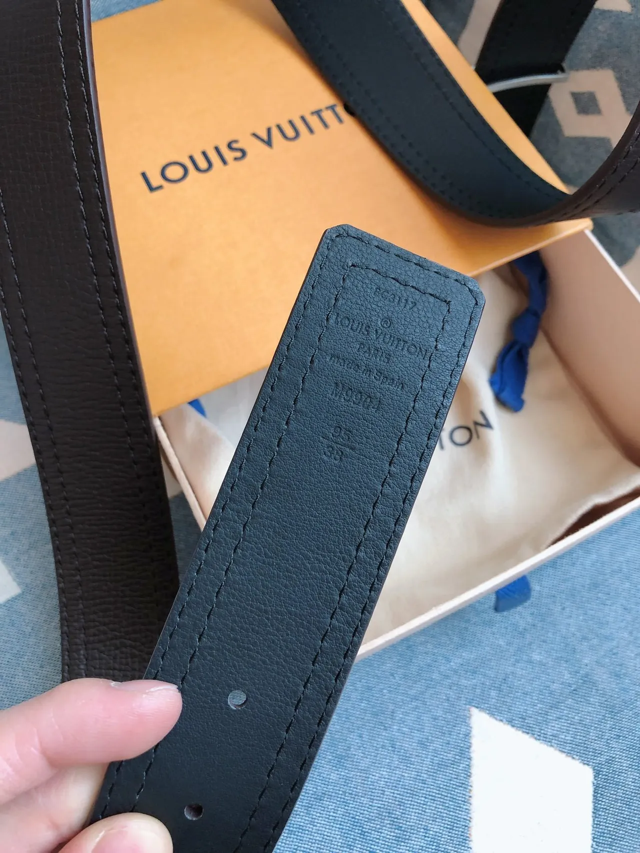 Louis Vuitton LV Belt Black Textured Leather Belt 5