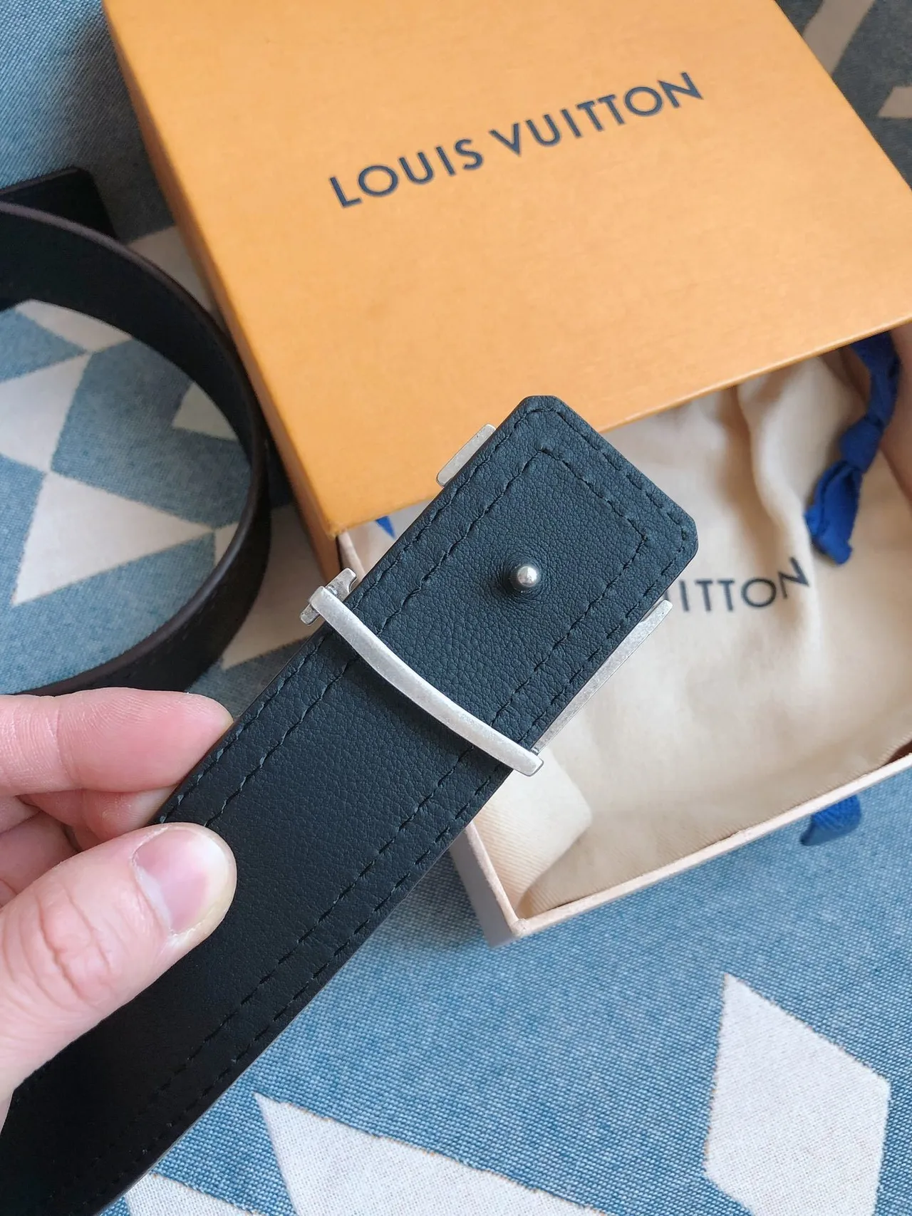 Louis Vuitton LV Belt Black Textured Leather Belt 6