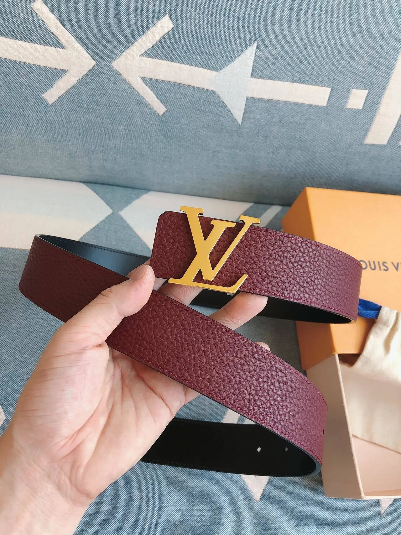 Louis Vuitton LV Belt بورجوندي جلد مقشر بكل ذهبي اللون حزام جلد 3