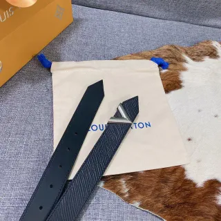 Louis Vuitton LV Belt Navy Silver V-Shaped Polished Metal Buckle Textured Embossed Strap Leather Belt