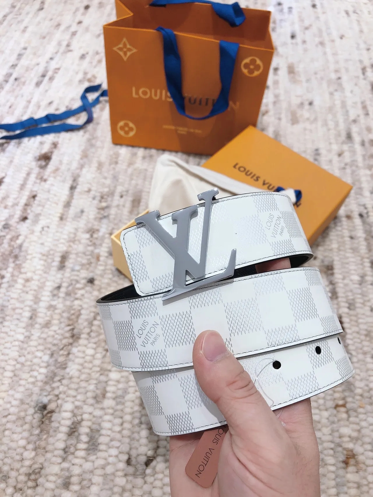 Louis Vuitton LV Belt White and Gray Damier Leather Belt 5