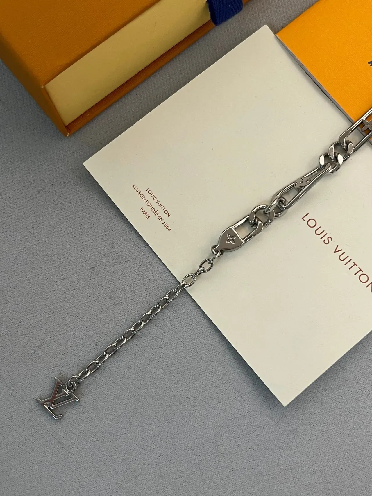 Louis Vuitton LV Figaro Chunky Curb Chain Silver Bracelet 2