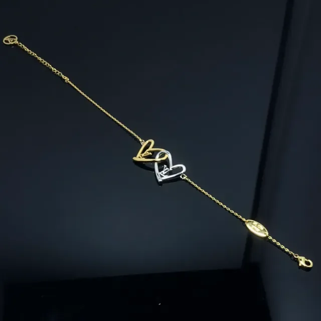 Louis Vuitton LV Hearts Two-Tone Gold Interlocking Heart Bracelet 3