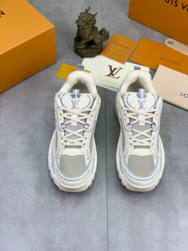 लুইस ভিটন LV Trainer বেইজ গ্রে মোটা সোল জাল এবং সিন্থেটিক ওভারলে লাইফস্টাইল স্নিকার 5