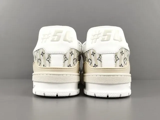 Louis Vuitton LV Trainer Bege Branco Monogram Canvas Upper Sola Chunky Multicamadas Lifestyle Sneakers 17