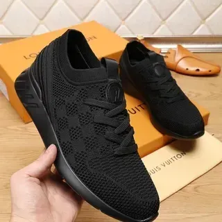 Louis Vuitton LV Trainer parte superior de tejido negro Monogrammed Medallion sneakers lifestyle