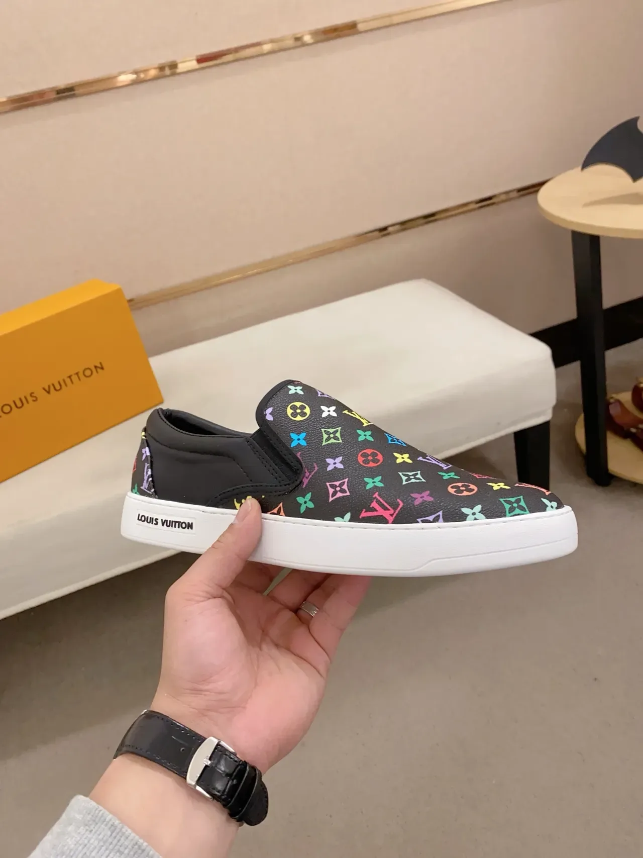 لويس فيتون LV Trainer أحذية رياضية أسود متعددة الألوان سكيب أون مطبوعة بالمونوغرام نمط حياة 4